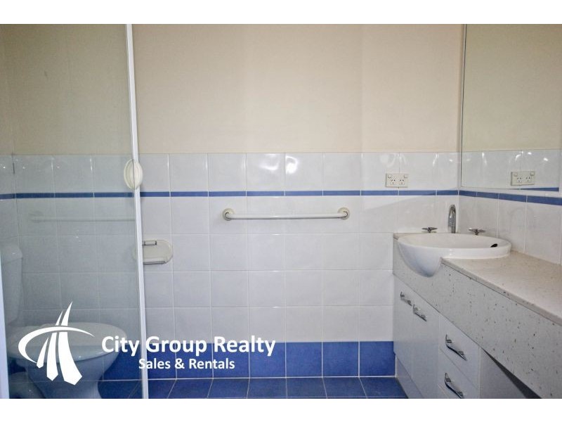 4 Mountainview Ave, Miami QLD 4220