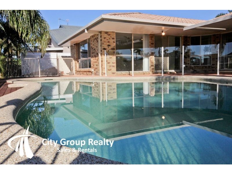 476 Oxley Drive, Runaway Bay QLD 4216