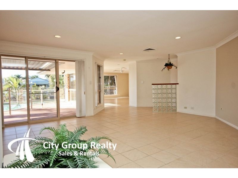 476 Oxley Drive, Runaway Bay QLD 4216