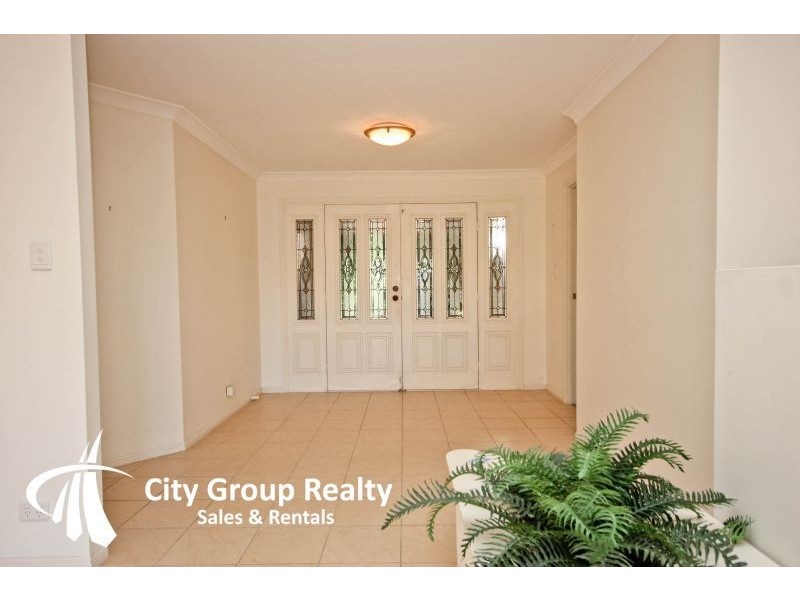 476 Oxley Drive, Runaway Bay QLD 4216