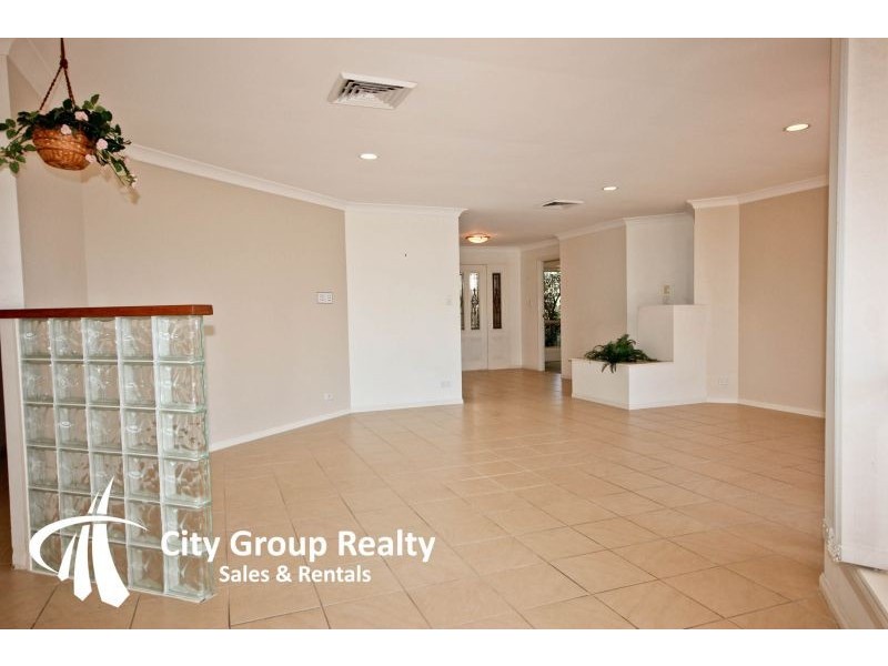 476 Oxley Drive, Runaway Bay QLD 4216