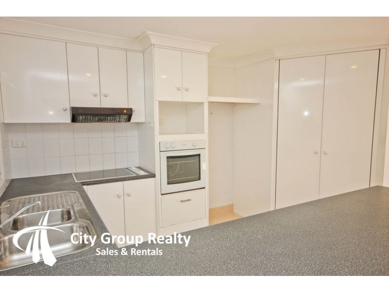 476 Oxley Drive, Runaway Bay QLD 4216