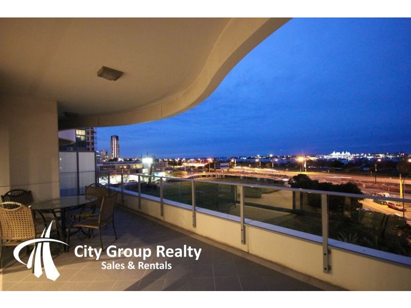 704/4 Como Crescent, Southport QLD 4215