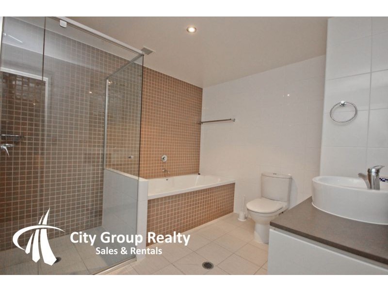 704/4 Como Crescent, Southport QLD 4215