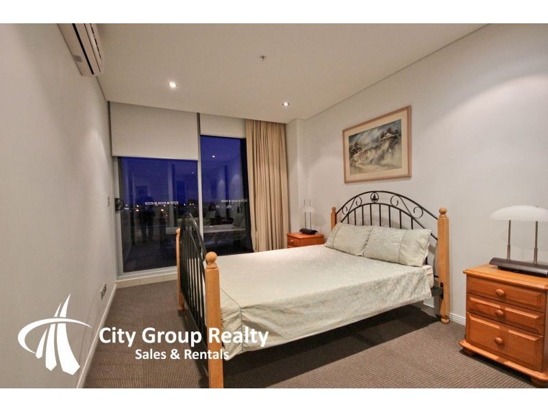 704/4 Como Crescent, Southport QLD 4215