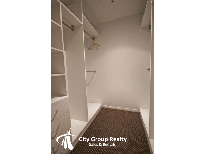 704/4 Como Crescent, Southport QLD 4215