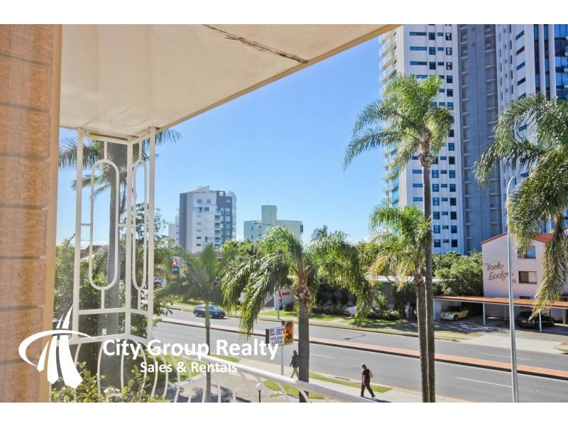 54 Frank Street, Labrador QLD 4215