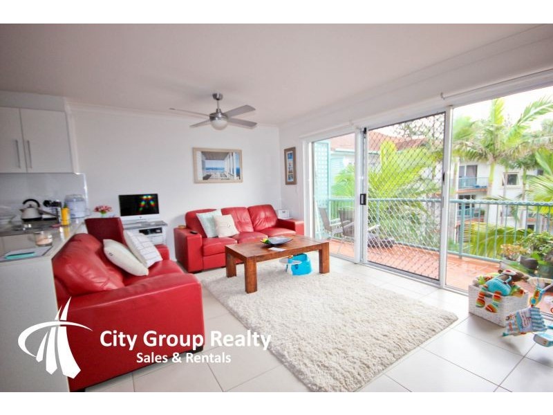7 Redondo Avenue, Miami QLD 4220