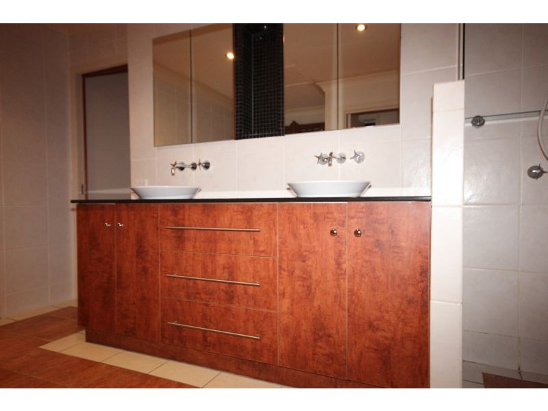 Broadbeach Waters QLD 4218