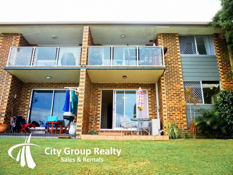 27 Duet Drive, Mermaid Waters QLD 4218