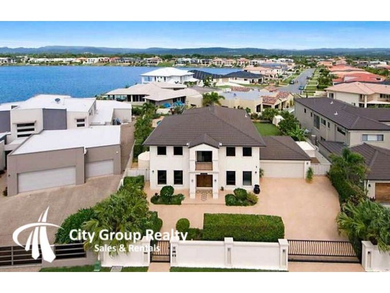 77 Edinburgh Road, Benowa QLD 4217