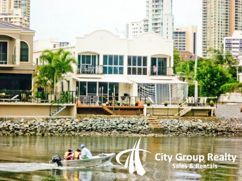 Chevron Island QLD 4217
