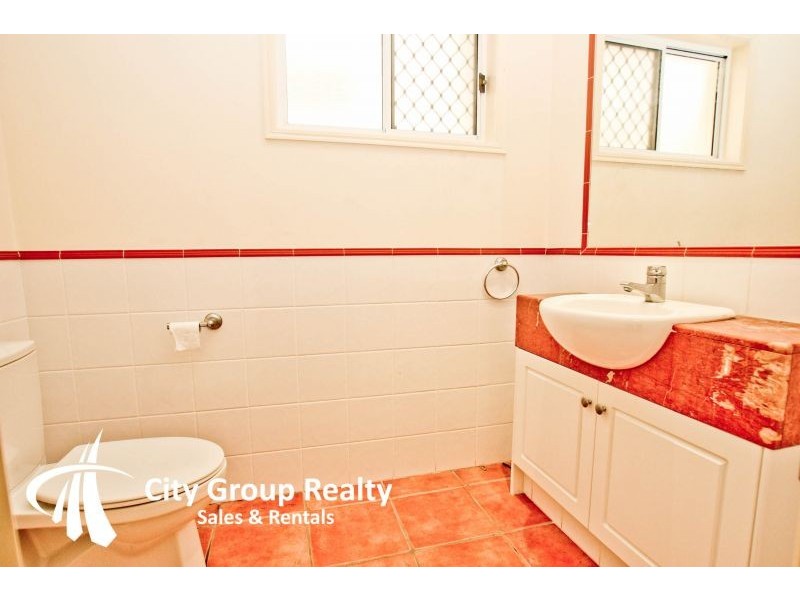 Chevron Island QLD 4217