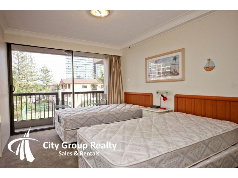 28 Northcliffe Terrace, Surfers Paradise QLD 4217