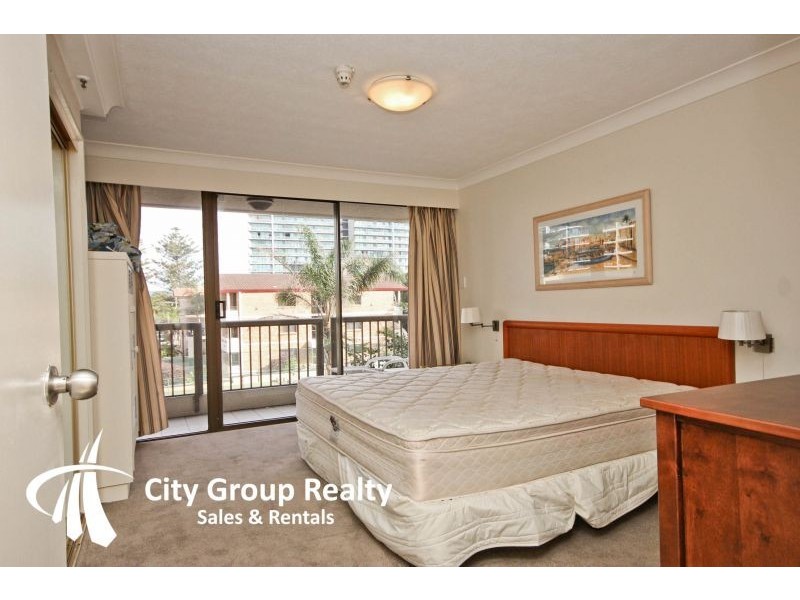 28 Northcliffe Terrace, Surfers Paradise QLD 4217