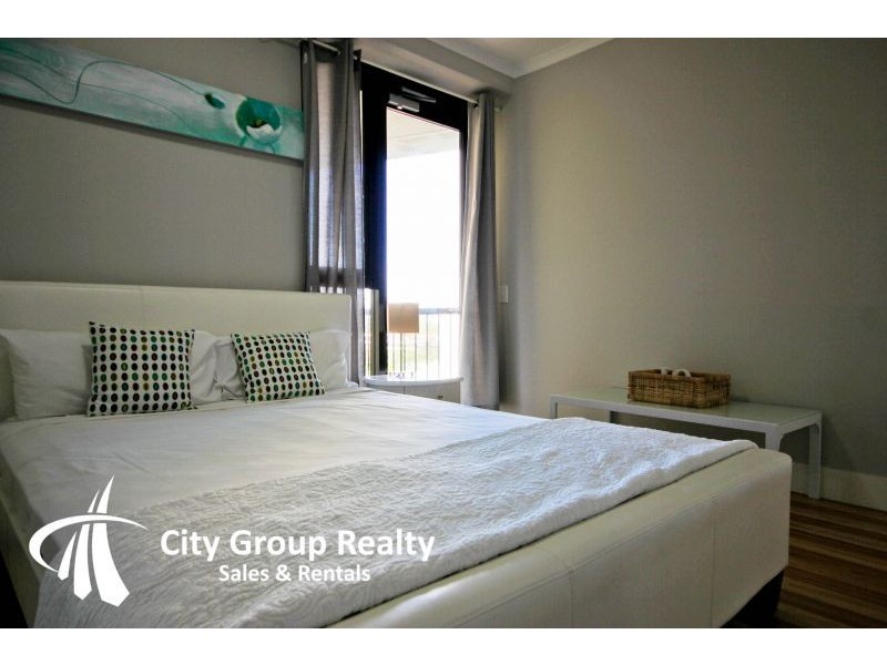 30 Surf Parade, Broadbeach QLD 4218