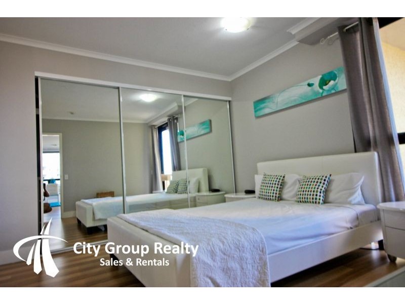 30 Surf Parade, Broadbeach QLD 4218