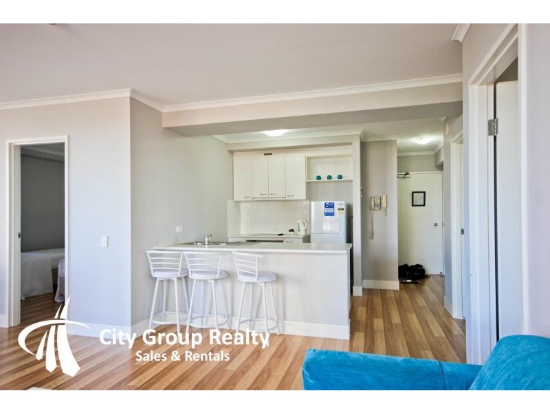 30 Surf Parade, Broadbeach QLD 4218