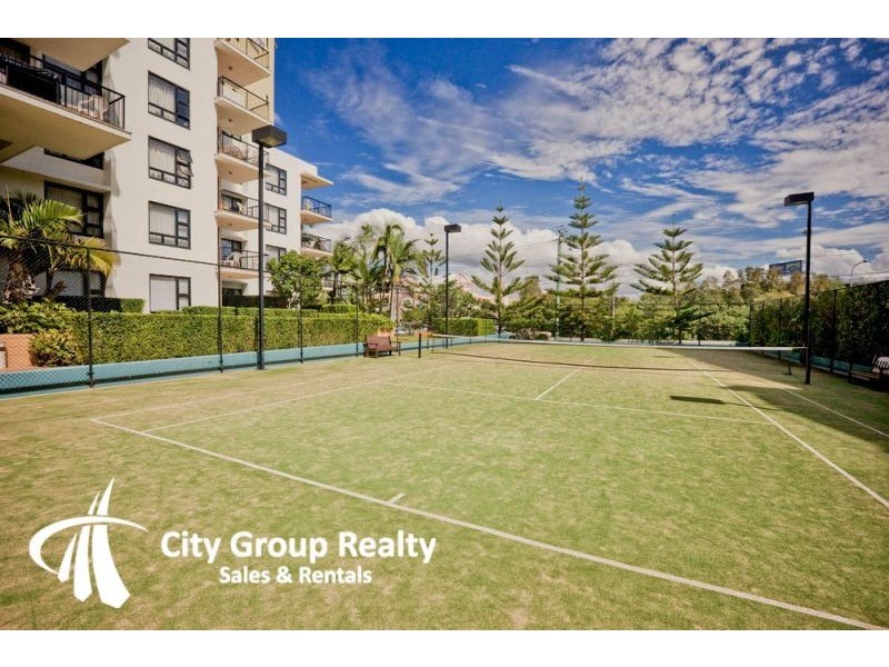 30 Surf Parade, Broadbeach QLD 4218