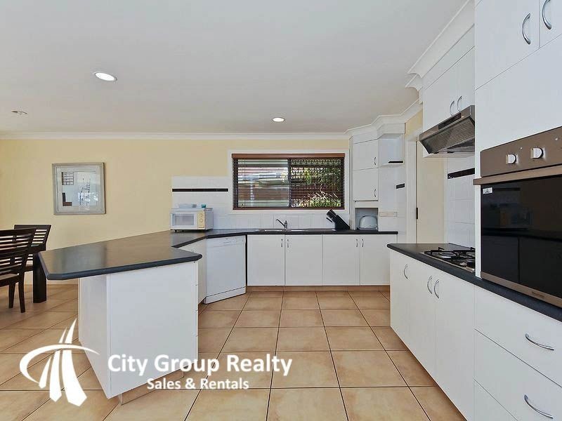 Broadbeach Waters QLD 4218