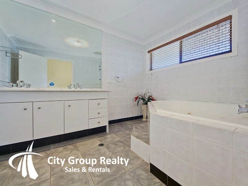 Broadbeach Waters QLD 4218