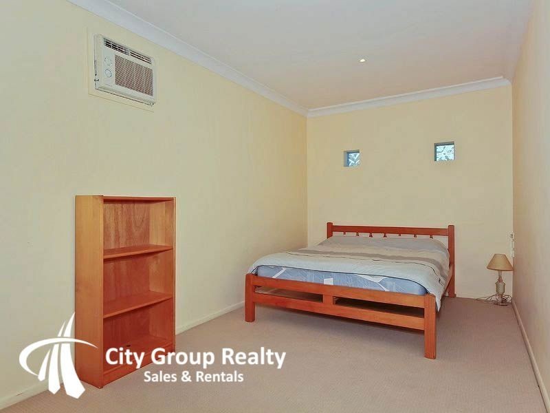 Broadbeach Waters QLD 4218