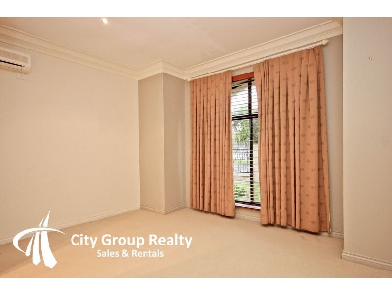 119 Edinburgh Road, Benowa Waters QLD 4217