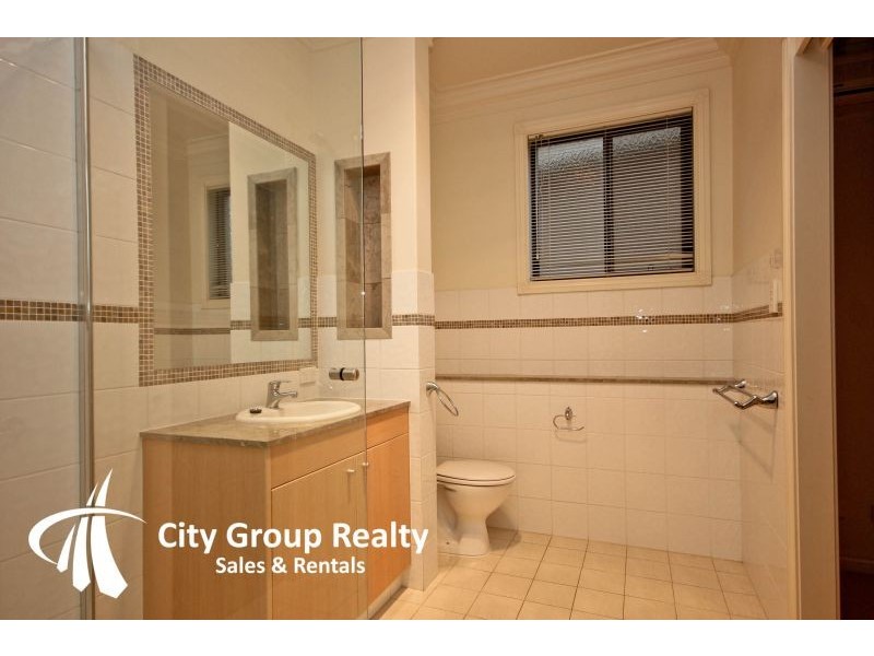 119 Edinburgh Road, Benowa Waters QLD 4217