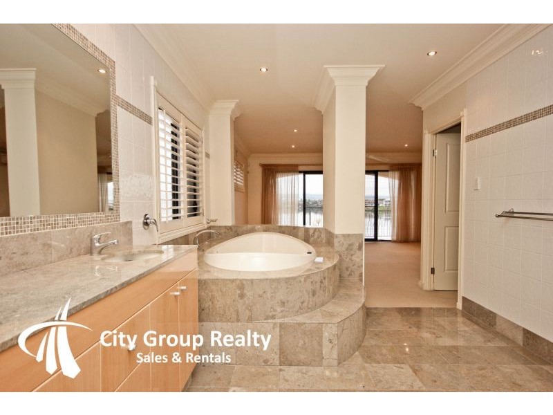 119 Edinburgh Road, Benowa Waters QLD 4217