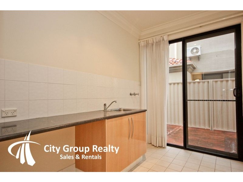 119 Edinburgh Road, Benowa Waters QLD 4217