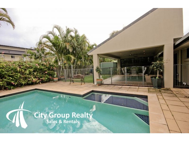 29 Curlew Crescent, Burleigh Waters QLD 4220