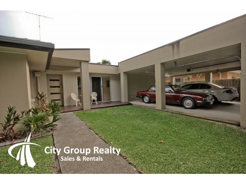 29 Curlew Crescent, Burleigh Waters QLD 4220