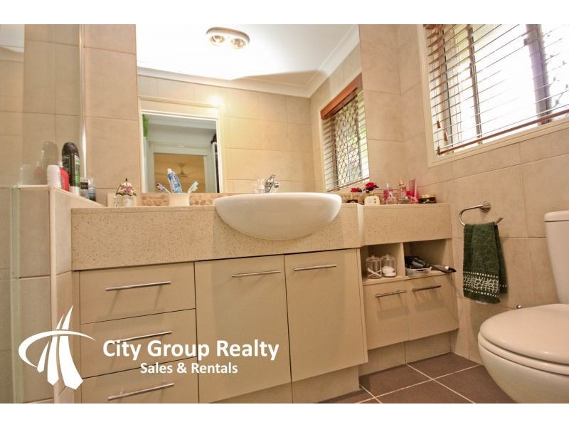 29 Curlew Crescent, Burleigh Waters QLD 4220