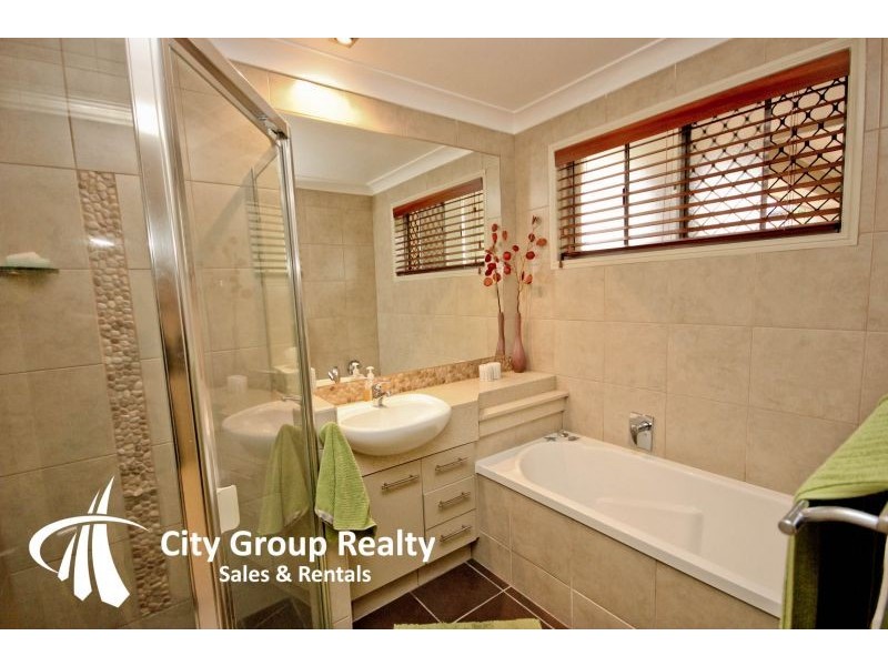 29 Curlew Crescent, Burleigh Waters QLD 4220