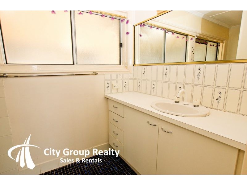 Chevron Island QLD 4217