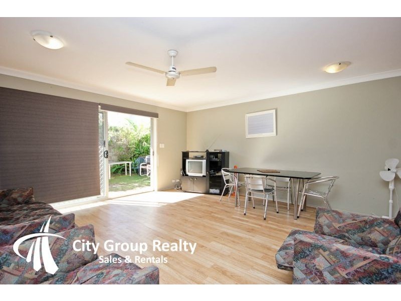 21 Jubilee Avenue, Broadbeach QLD 4218