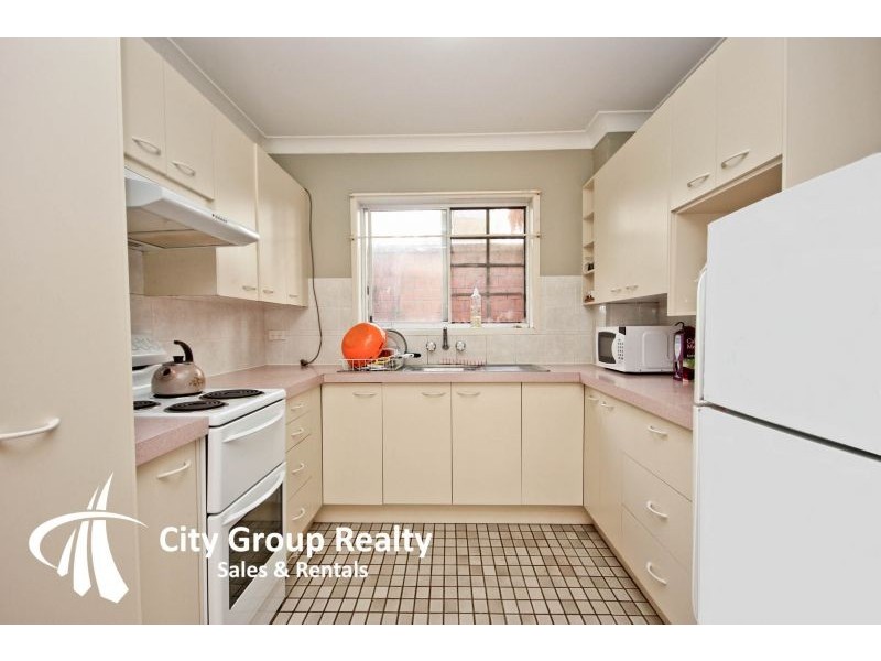 21 Jubilee Avenue, Broadbeach QLD 4218