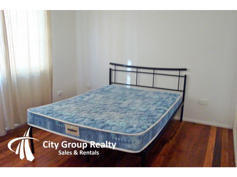 19 Darrambal, Chevron Island QLD 4217