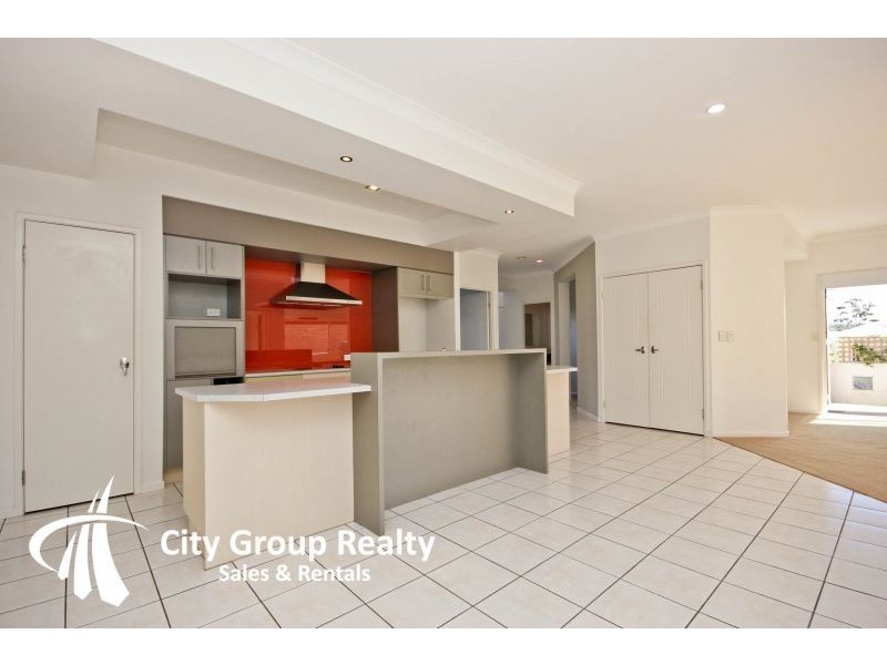 23 Majorca Crescent, Varsity Lakes QLD 4227