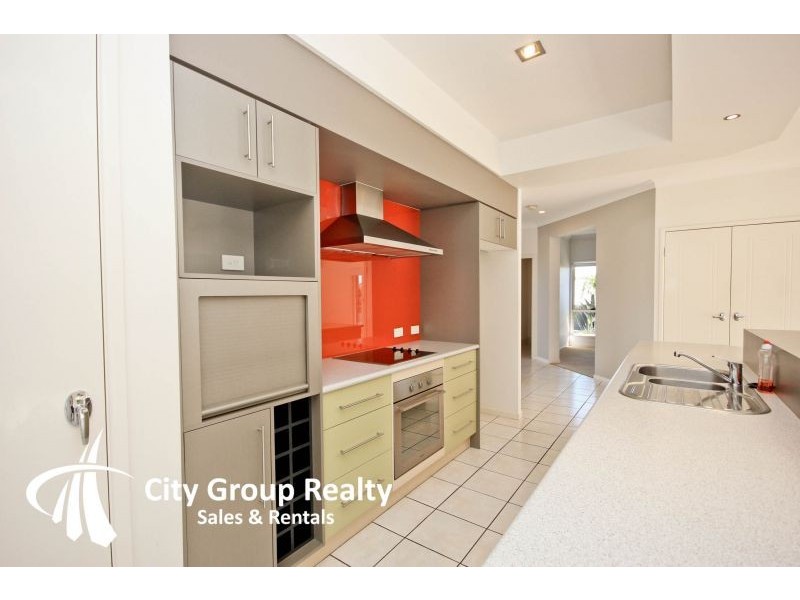 23 Majorca Crescent, Varsity Lakes QLD 4227