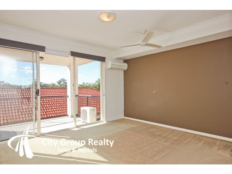 23 Majorca Crescent, Varsity Lakes QLD 4227