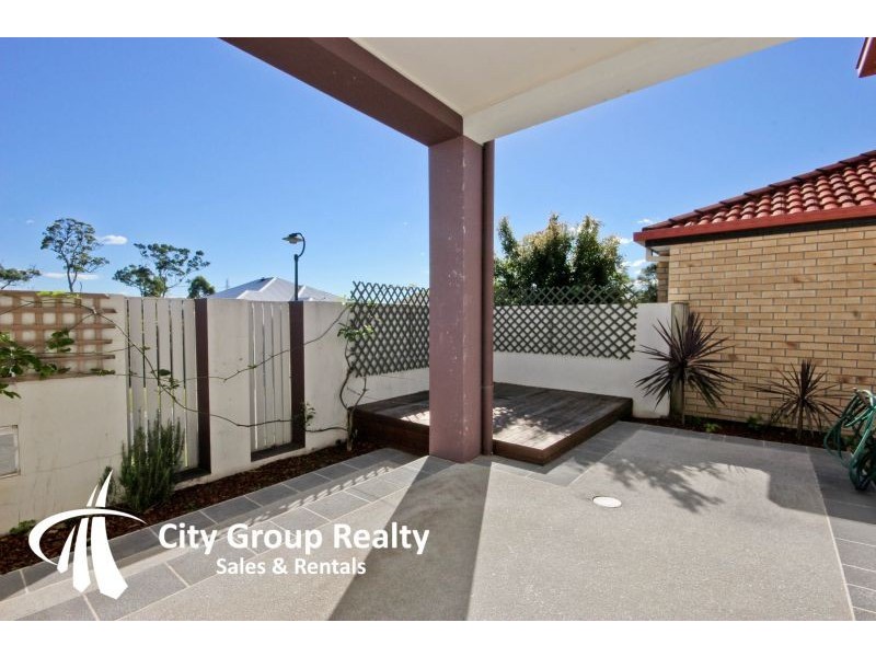 23 Majorca Crescent, Varsity Lakes QLD 4227