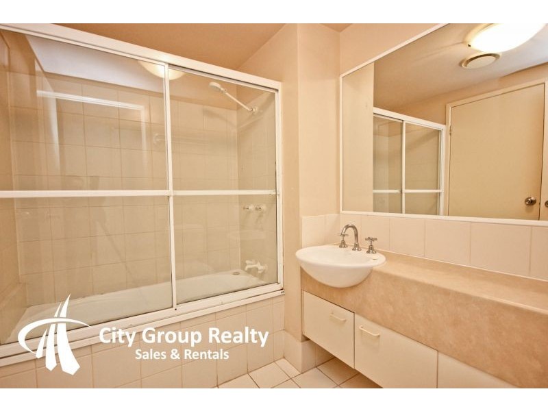 31/2320 Gold Coast Highway, Mermaid Beach QLD 4218