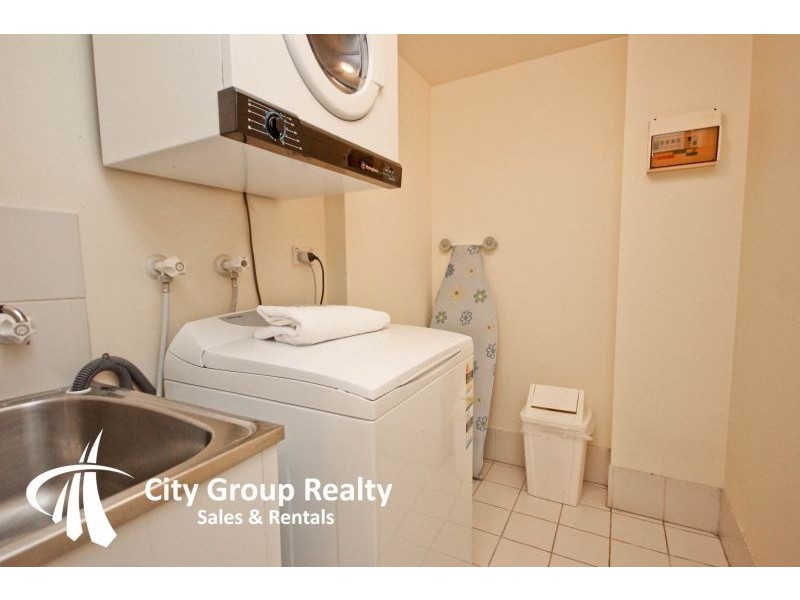 31/2320 Gold Coast Highway, Mermaid Beach QLD 4218