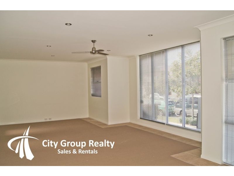 Soho Varsity Pde, Varsity Lakes QLD 4227