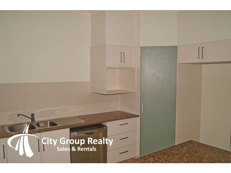 Soho Varsity Pde, Varsity Lakes QLD 4227