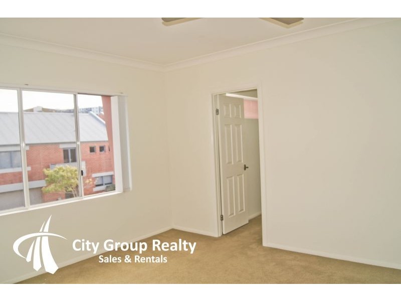 Soho Varsity Pde, Varsity Lakes QLD 4227