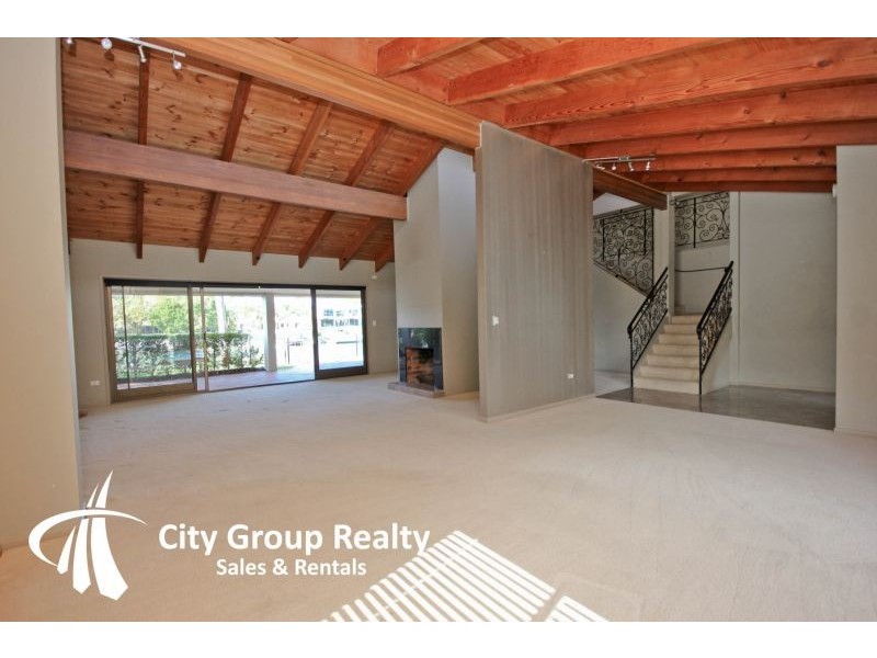 12 Emu Court, Sorrento QLD 4217