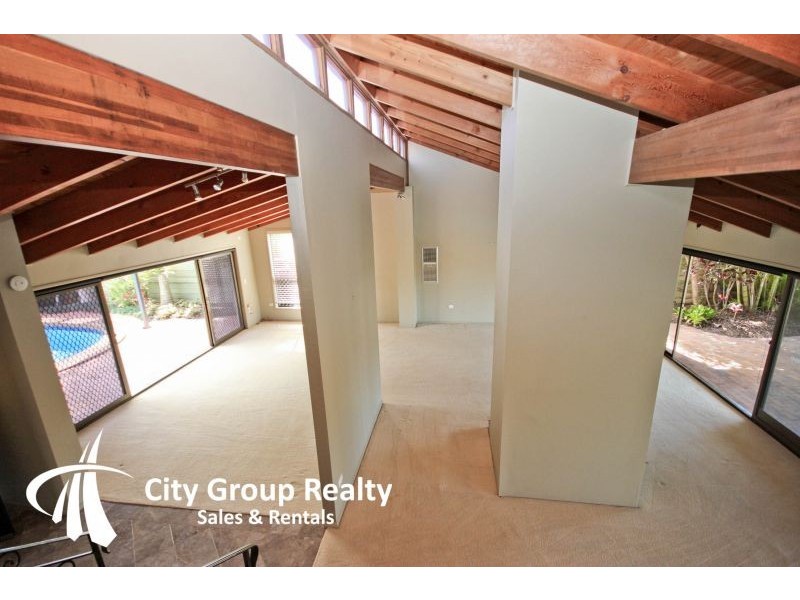 12 Emu Court, Sorrento QLD 4217