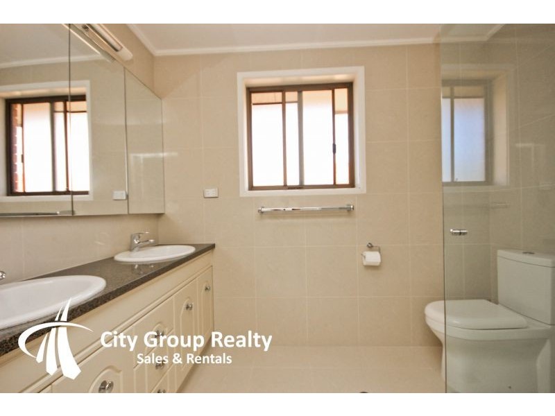 12 Emu Court, Sorrento QLD 4217